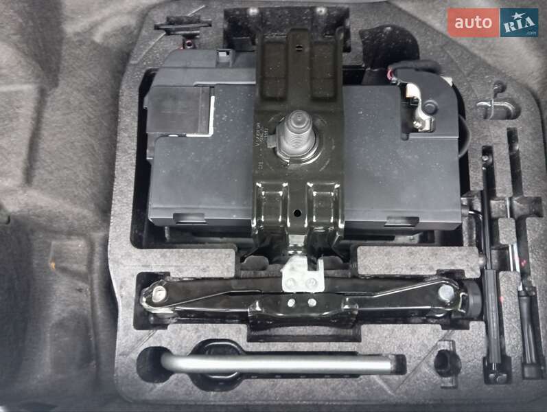 Универсал Audi A4 2014 в Хмельницком