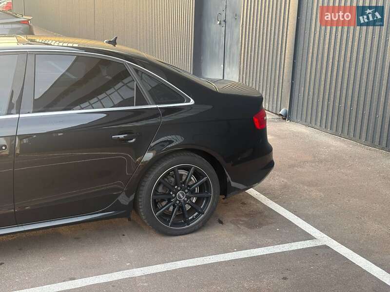 Седан Audi A4 2015 в Киеве фото 21 Седан Audi A4 2015 в Киеве