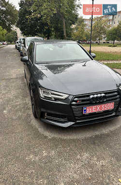 Седан Audi A4 2017 в Вараші