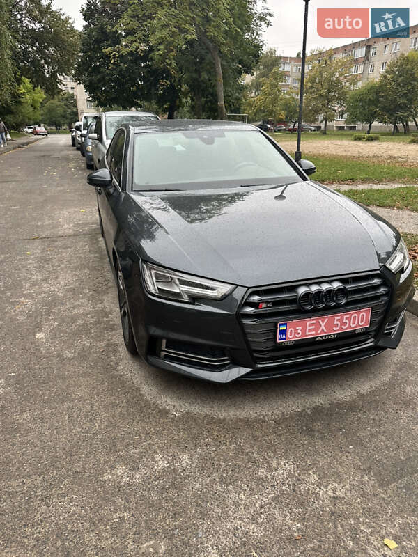 Седан Audi A4 2018 в Вараше фото 6 Седан Audi A4 2018 в Вараше