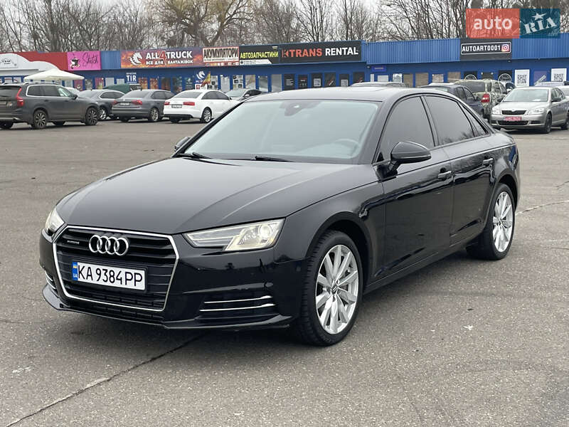 Седан Audi A4 2015 в Киеве