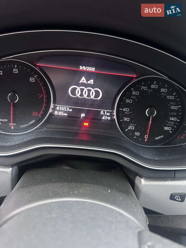 Седан Audi A4 2017 в Львове