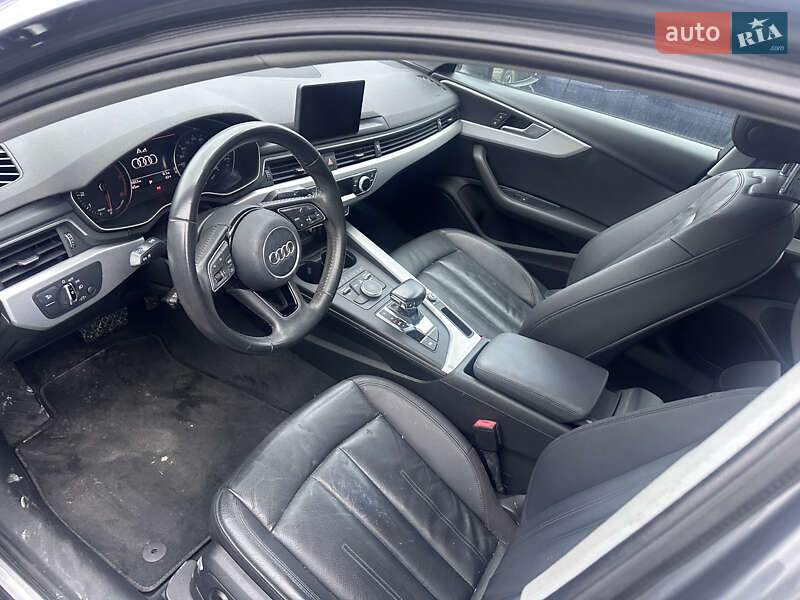 Седан Audi A4 2017 в Львове