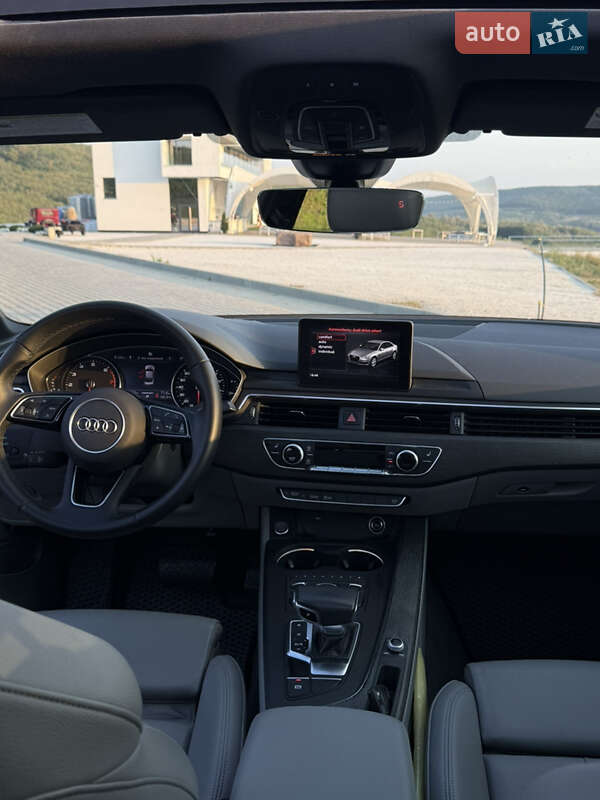 Седан Audi A4 2018 в Одессе