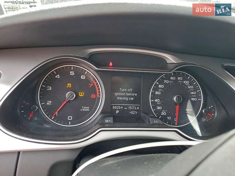 Седан Audi A4 2015 в Львове