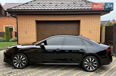 Седан Audi A4 2023 в Виннице
