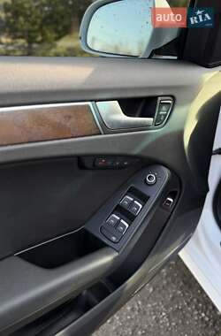 Седан Audi A4 2013 в Бориславе