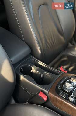Седан Audi A4 2013 в Бориславе