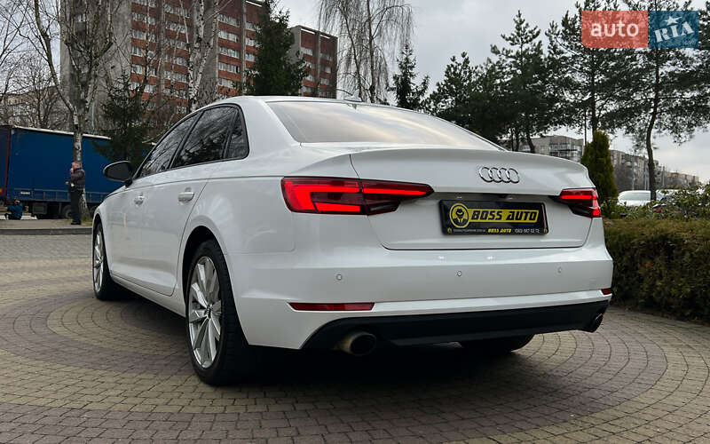 Седан Audi A4 2017 в Львове
