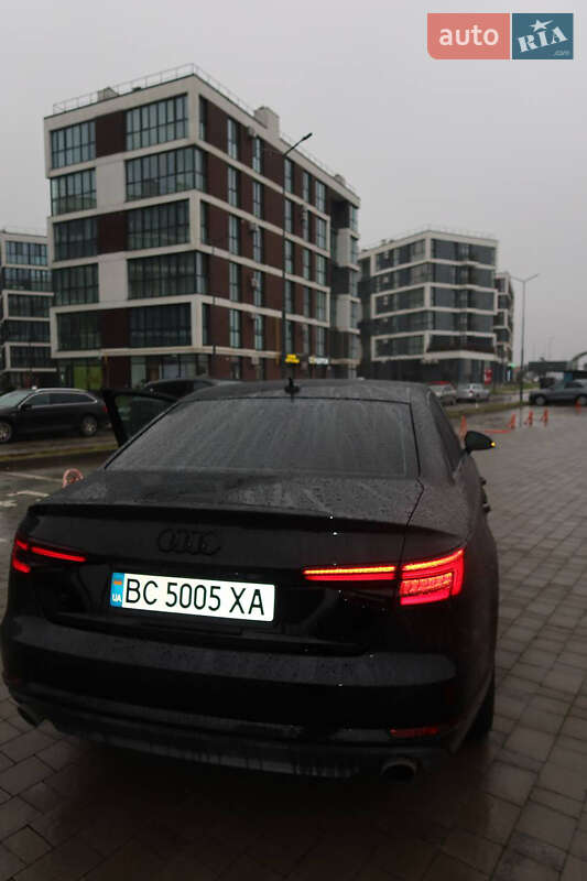 Седан Audi A4 2016 в Львове