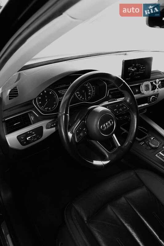 Седан Audi A4 2016 в Львове