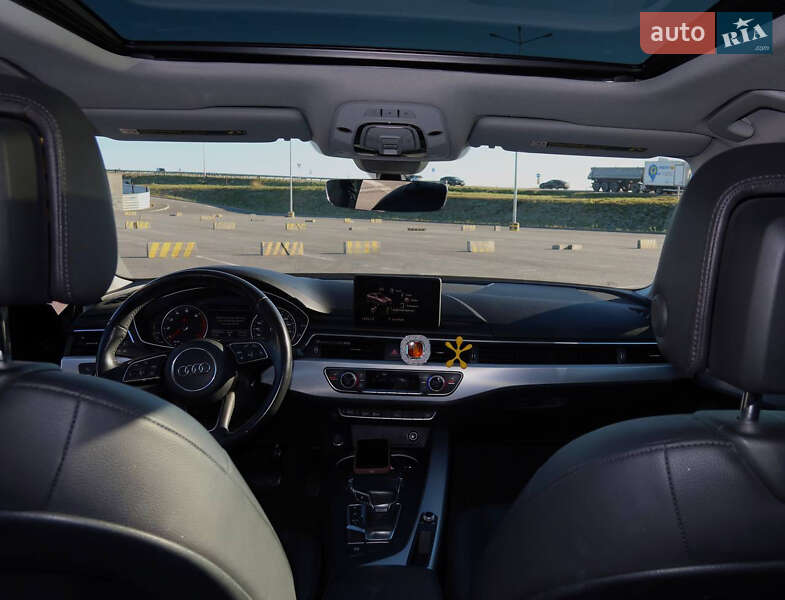 Седан Audi A4 2016 в Львове