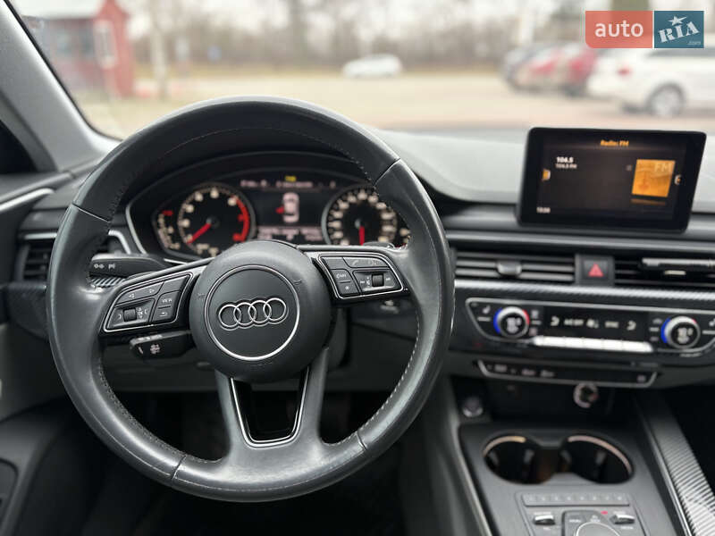 Седан Audi A4 2018 в Тернополе