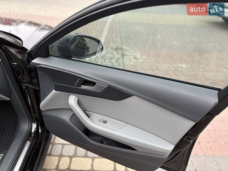 Седан Audi A4 2018 в Тернополе