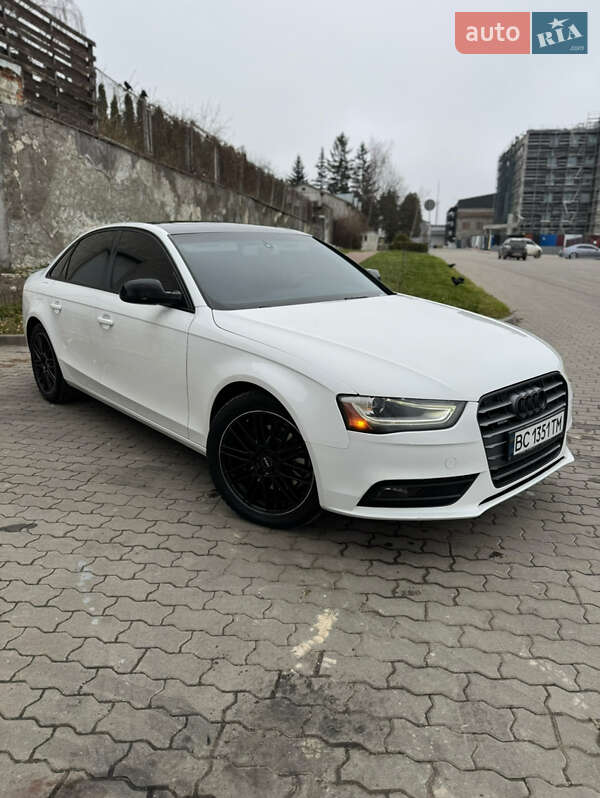 Седан Audi A4 2013 в Рогатине