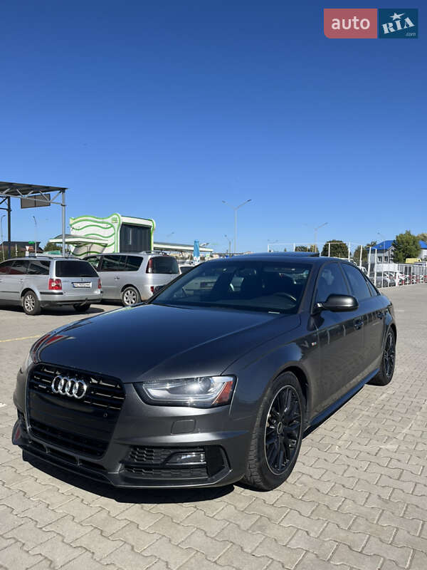 Седан Audi A4 2015 в Нововолынске