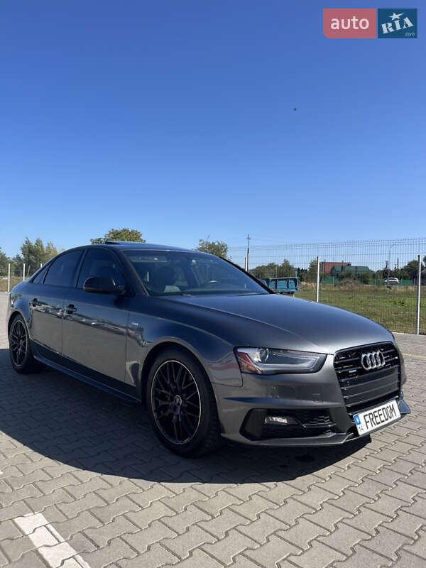 Седан Audi A4 2015 в Нововолынске