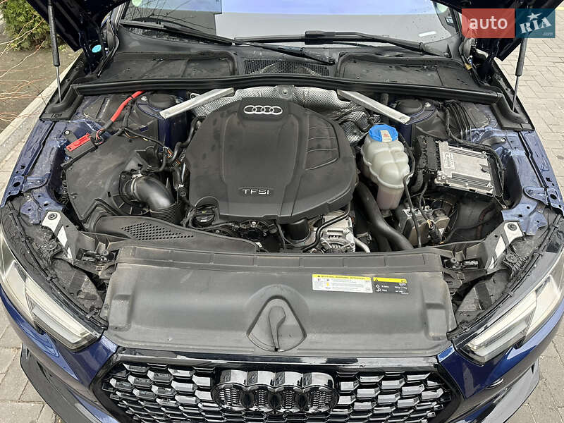 Седан Audi A4 2017 в Киеве