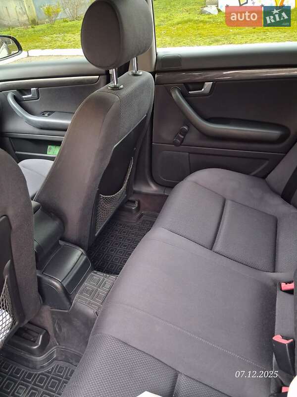 Седан Audi A4 2002 в Днепре