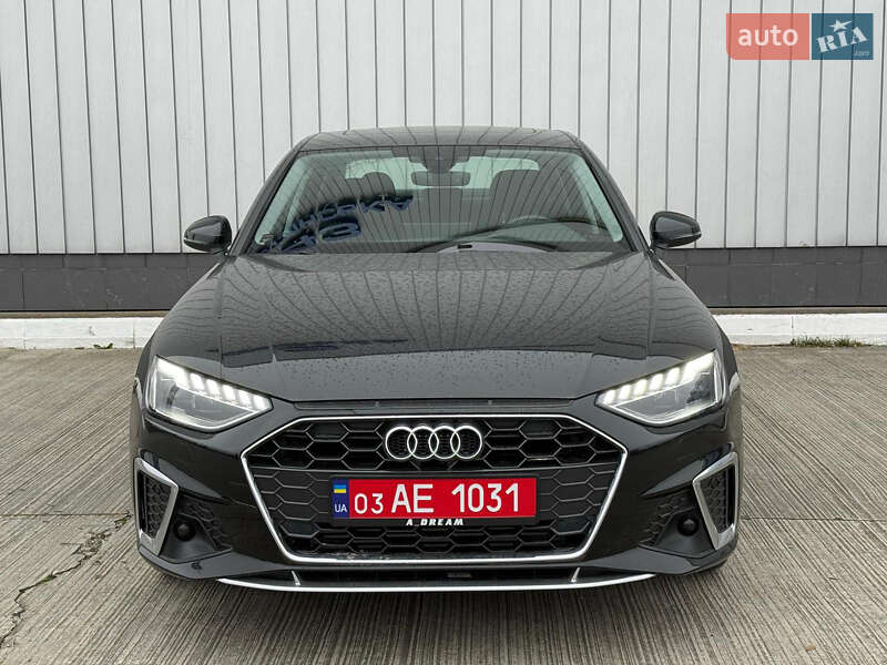 Седан Audi A4 2021 в Черновцах
