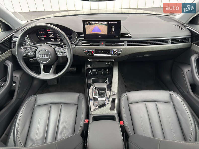 Седан Audi A4 2021 в Черновцах