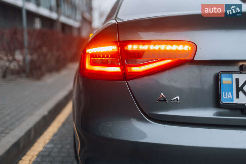 Седан Audi A4 2013 в Киеве