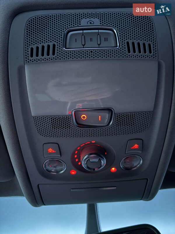 Седан Audi A4 2012 в Кривом Роге