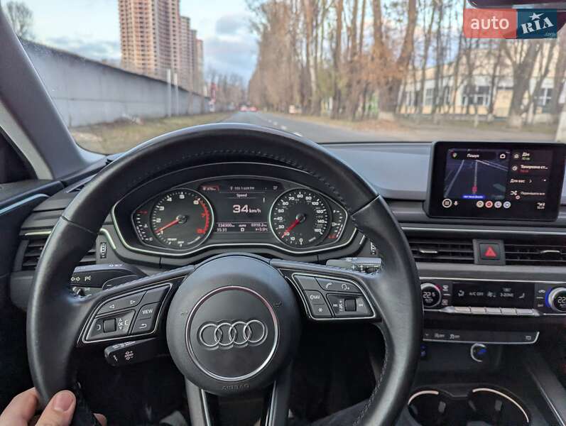 Седан Audi A4 2018 в Киеве