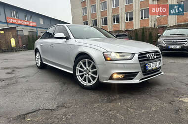 Седан Audi A4 2014 в Остроге