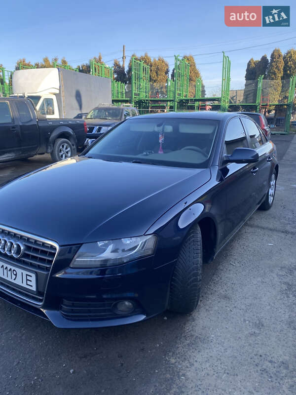 Седан Audi A4 2011 в Новояворовске фото 3 Седан Audi A4 2011 в Новояворовске