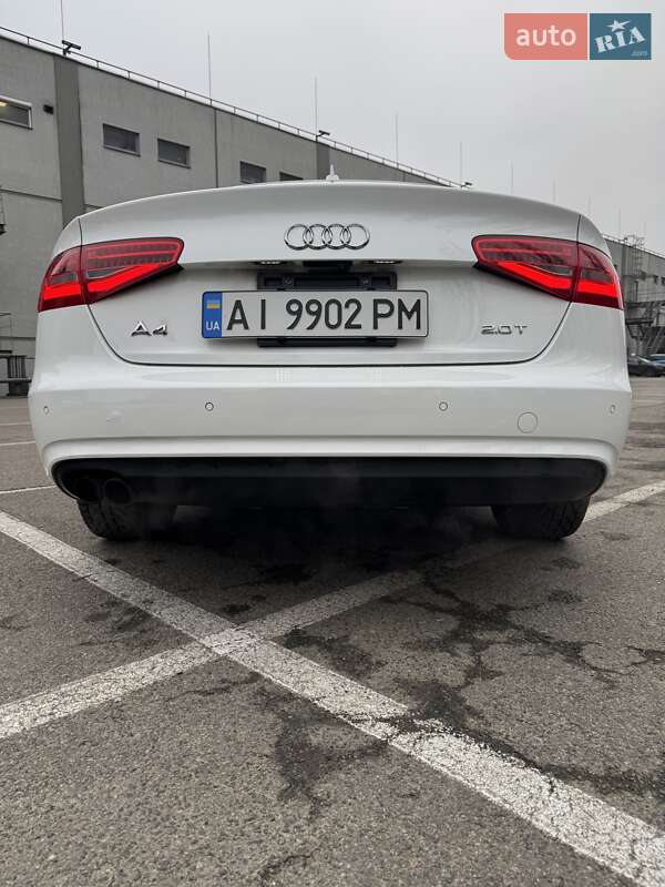 Седан Audi A4 2012 в Вишневом
