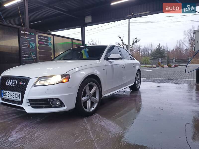 Седан Audi A4 2011 в Звягеле