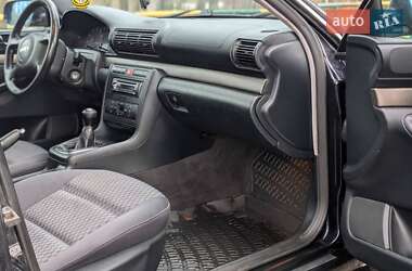 Седан Audi A4 1999 в Ровно