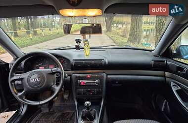 Седан Audi A4 1999 в Ровно