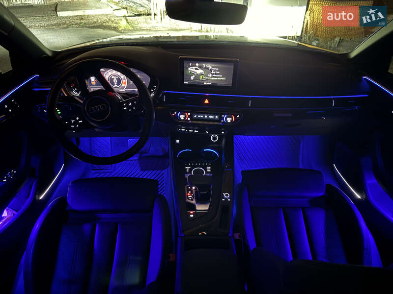 Седан Audi A4 2018 в Харькове