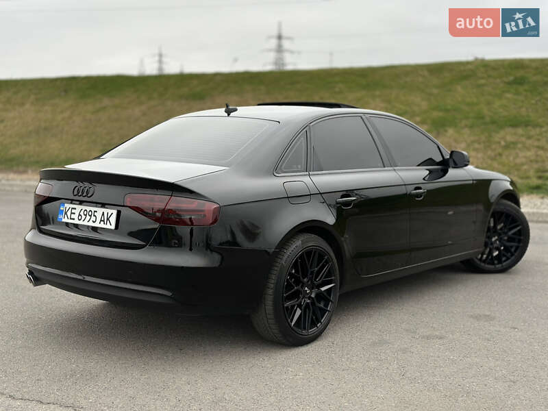 Седан Audi A4 2013 в Днепре