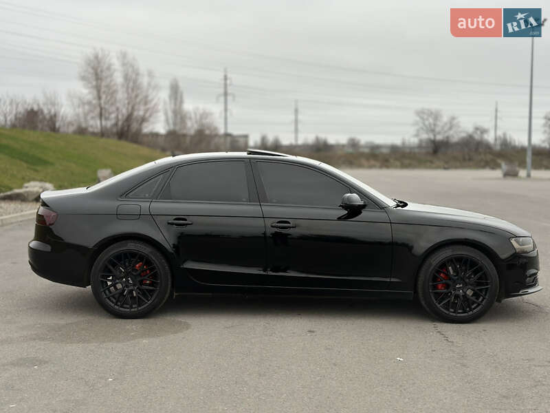 Седан Audi A4 2013 в Днепре