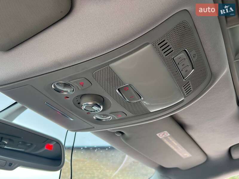 Седан Audi A4 2014 в Киеве фото 25 Седан Audi A4 2014 в Киеве