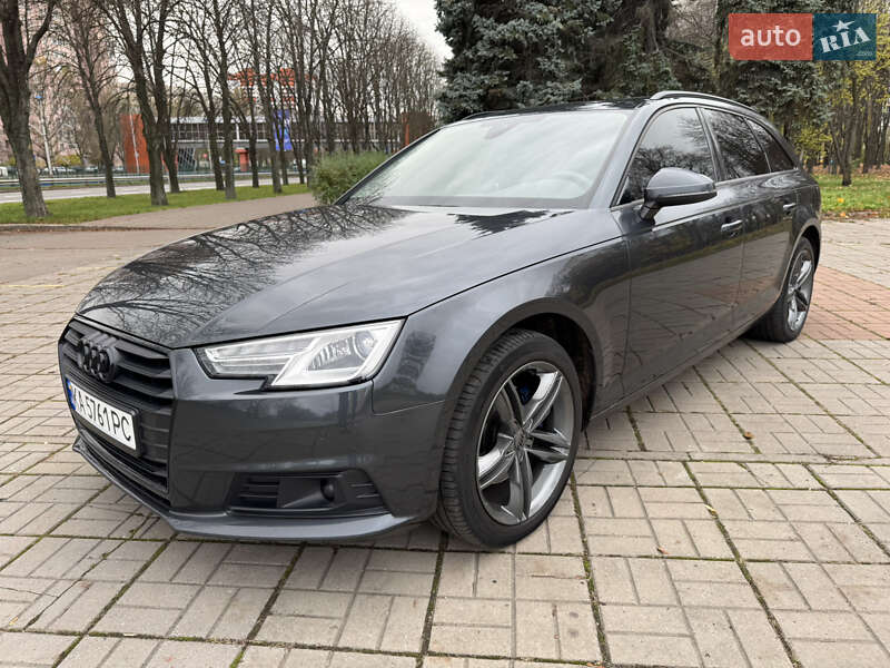 Универсал Audi A4 2016 в Киеве