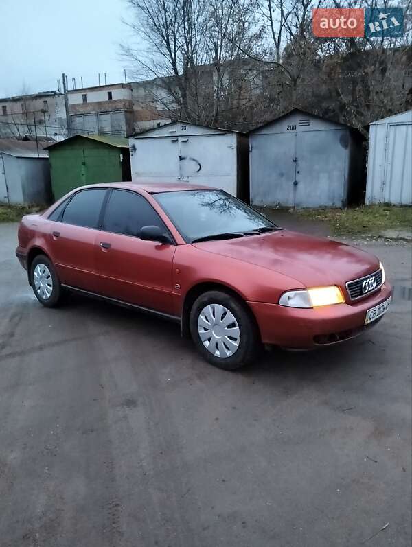 Седан Audi A4 1996 в Чернигове