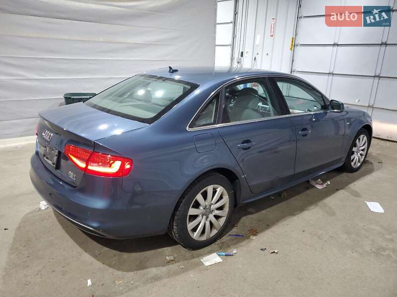 Седан Audi A4 2015 в Львове