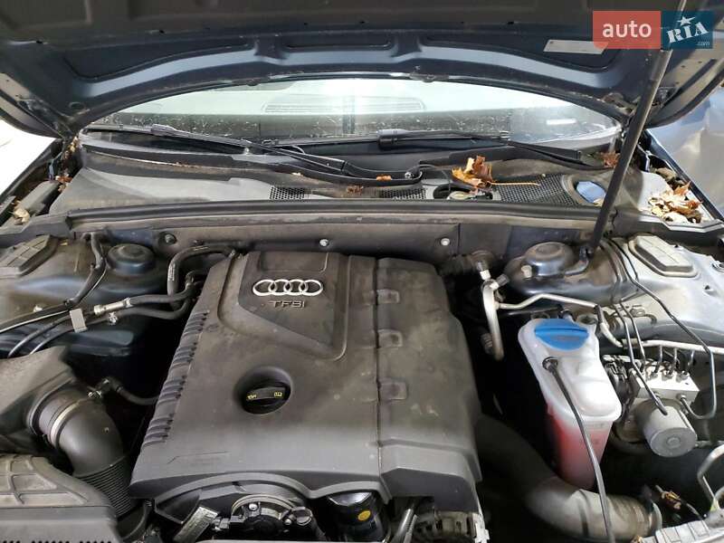 Седан Audi A4 2015 в Львове