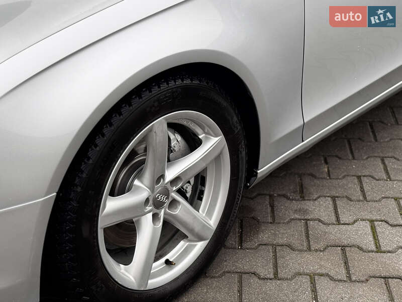 Седан Audi A4 2013 в Хмельницком