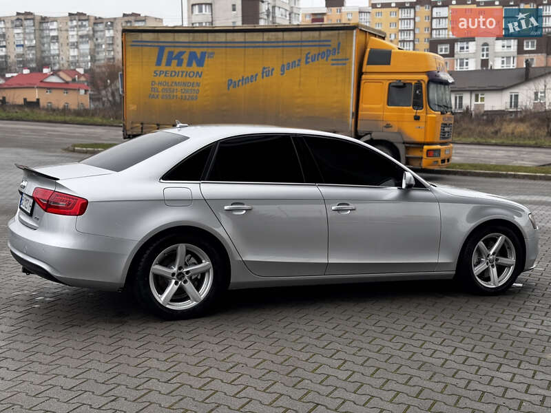 Седан Audi A4 2013 в Хмельницком