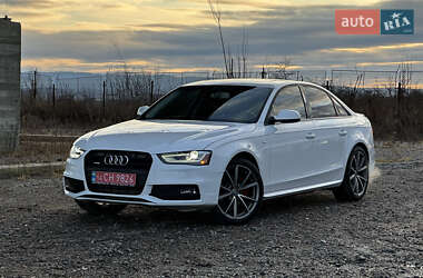 Седан Audi A4 2016 в Самборі