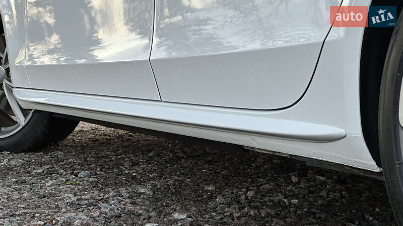 Седан Audi A4 2016 в Самборе