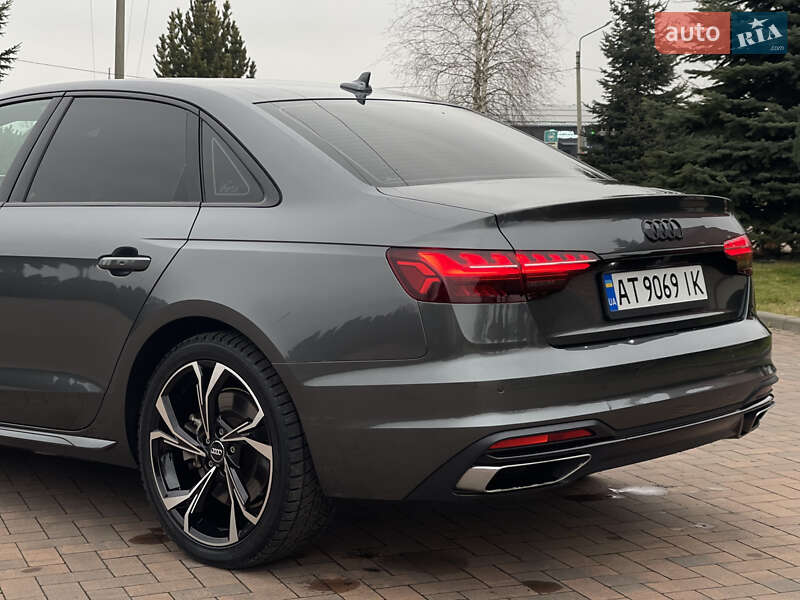Седан Audi A4 2020 в Ивано-Франковске