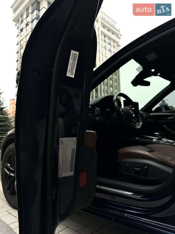 Седан Audi A4 2021 в Києві
