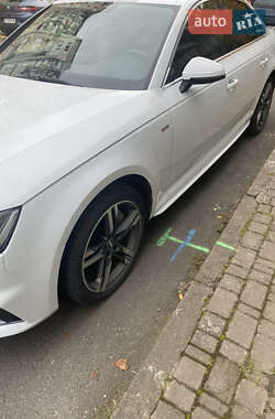 Седан Audi A4 2018 в Ивано-Франковске