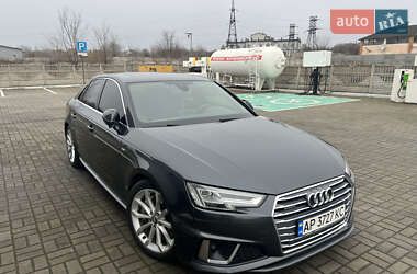 Седан Audi A4 2018 в Днепре